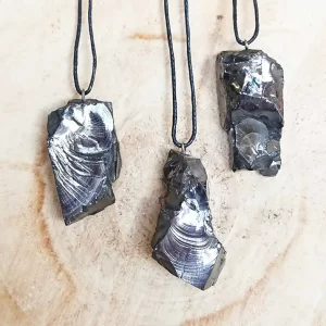 elit sungit medál 10-12g fa háttérrel